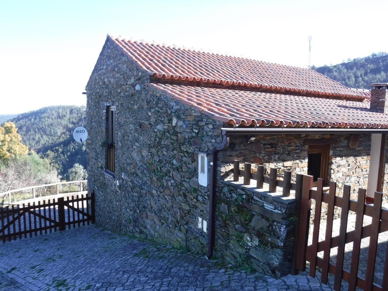 Affittacamere Casa Da Comareira Góis Esterno foto
